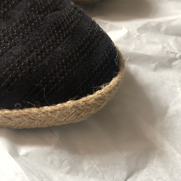 Gently worn Rue 21 black sequins flats. Worn maybe 2 times.  Excellent condition - Picture 15 of 15